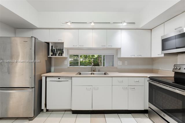 7920 SW 132nd St, Miami, FL 33156 - photo 6