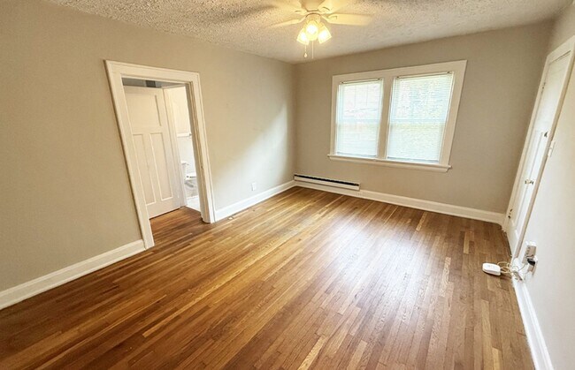 415 Probasco St unit 415-15, Cincinnati, OH 45220 - photo 3