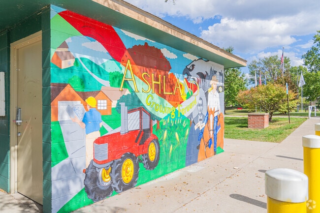 The Ashland mural celebrates local color and community pride.