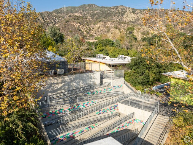 Aveson School Of Leaders has a magnificent campus located in the hills of Altadena, California.