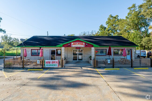 Taco Jalisco provides residents of Jones Creek with fresh, authentic Mexican food.