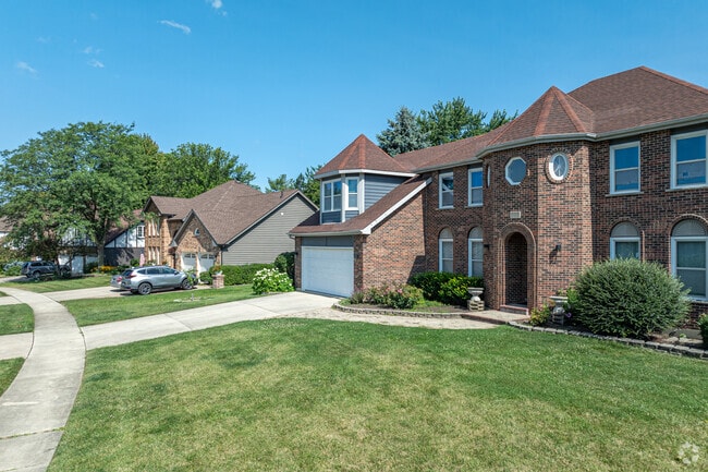 Indian Hill features many updated homes built in the late 20th century.