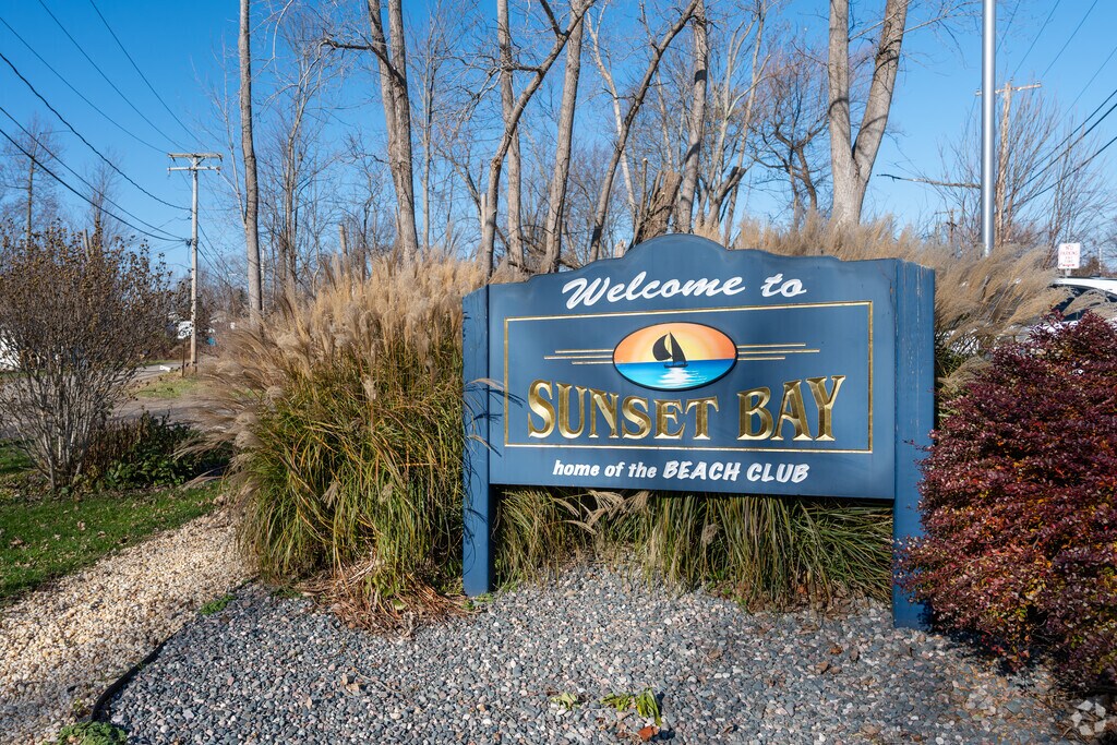 The city of Sunset Bay sits on the shores of Lake Erie in New York.