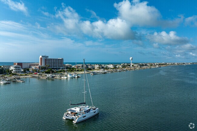 Woodberry Forest is just 7 miles from Wrightsville Beach.