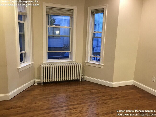 10 Greylock Rd unit 1, Allston, MA 02134 - photo 2