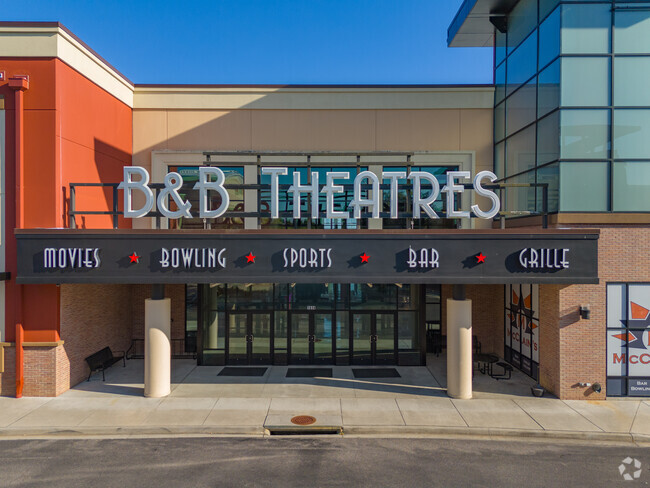 Mountain View  is close to local shopping centers and dining options for convenience.