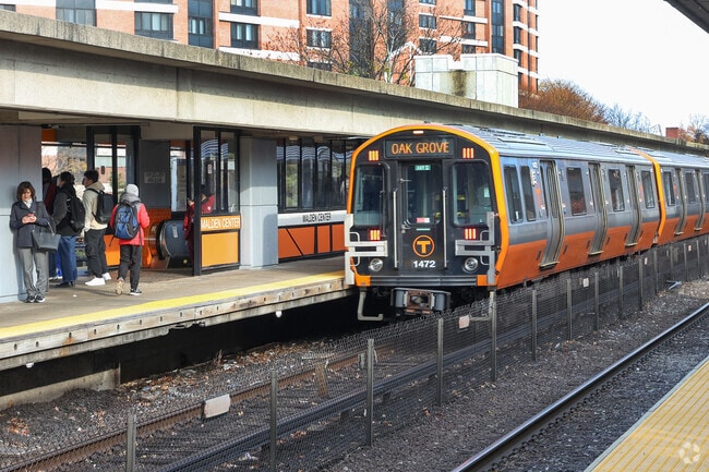 Living in Downtown Saugus puts you around 5 miles away from the convenient Malden Center subway station.