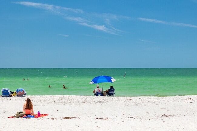 Wildcat Run is 15 minutes from several tranquil Gulf Coast beaches.