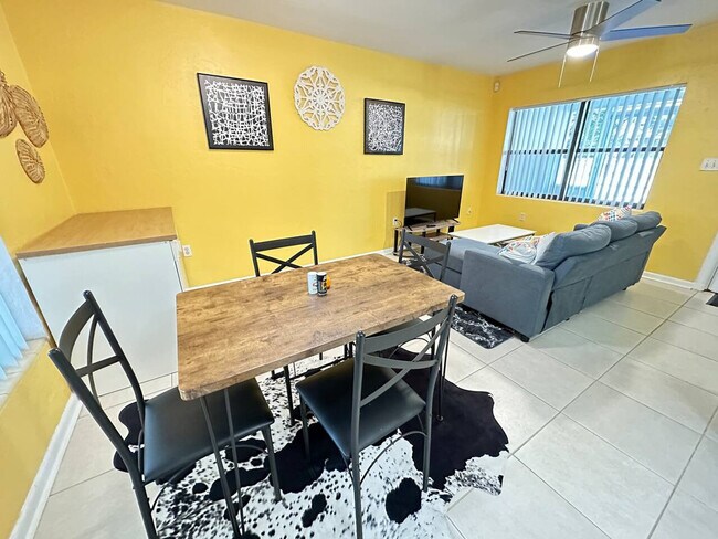 737 SE 4th Ave unit ID1359109P, Gainesville, FL 32601 - photo 6