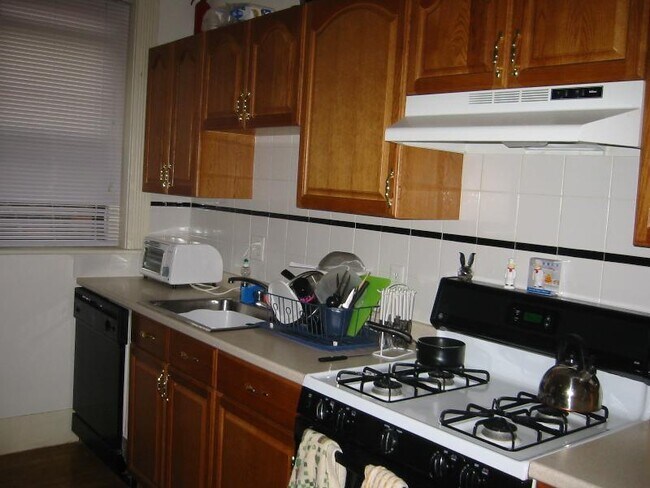 1412 Commonwealth Ave unit 19, Boston, MA 02134 - photo 4
