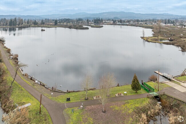 North Shore Trail spans 2 paved miles around Cheadle Lake in Lebanon.