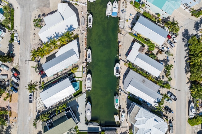 The water in Tavernier's canals tends to be very clear.