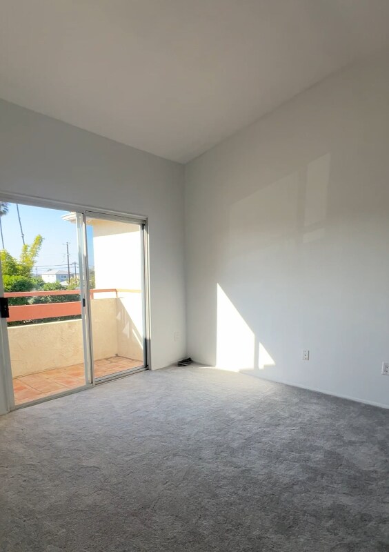 450 Stoney Point Way unit 140, Oceanside, CA 92058 - photo 1