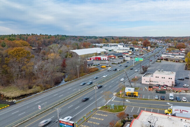 Route 1 is a convenient way for Middleton residents to commute into Boston.