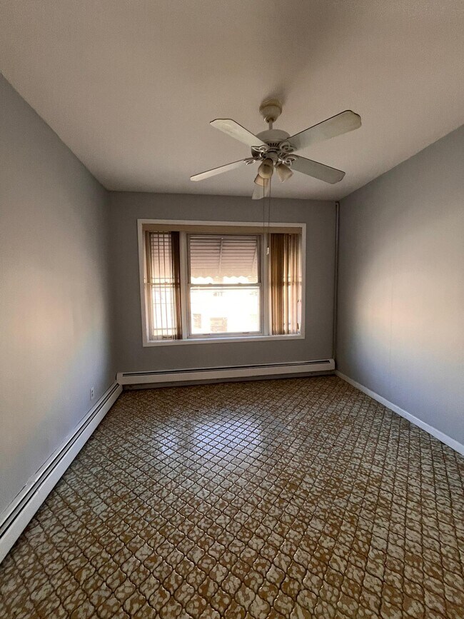 110 Baldwin Ave unit 2L, Jersey City, NJ 07306 - photo 2