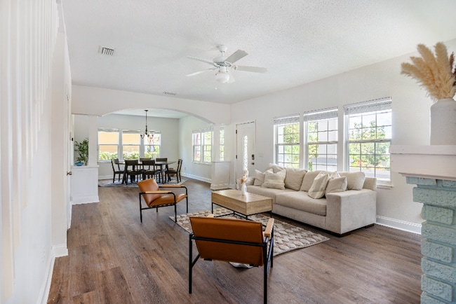 1023 E Broad St, Tampa, FL 33604 - photo 3