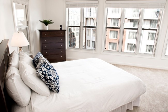 The Promenade at Harbor East, Baltimore, MD 21202 - photo 6