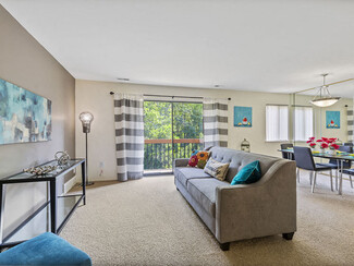 28733 Franklin River Dr, Southfield, MI 48034