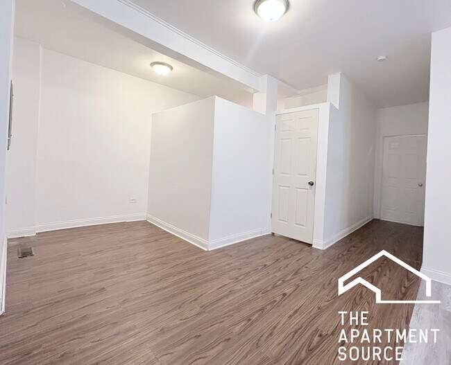 1900 S Throop St unit 9, Chicago, IL 60608 - photo 5