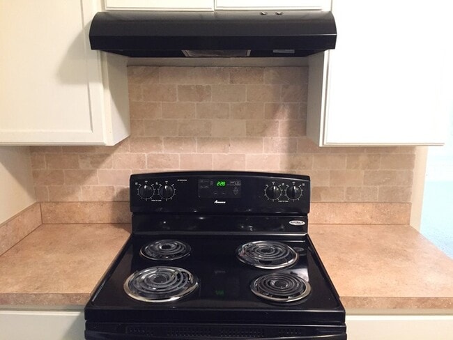 1718 Glen Alta Dr, Irving, TX 75061 - photo 2