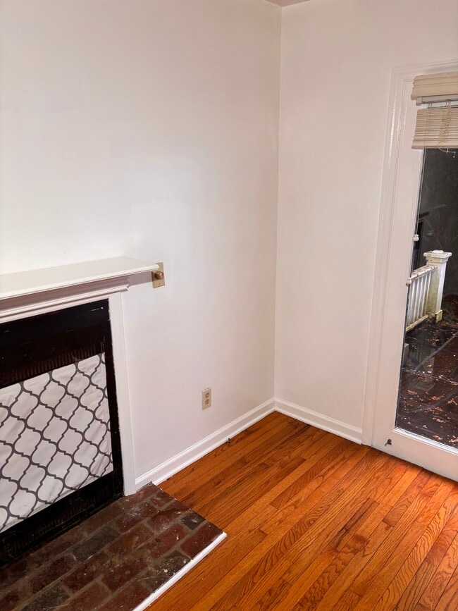 615 Morehead Ave, Greensboro, NC 27401 - photo 7