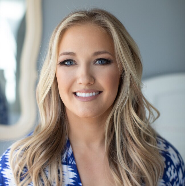 Kimberly Helmuth
