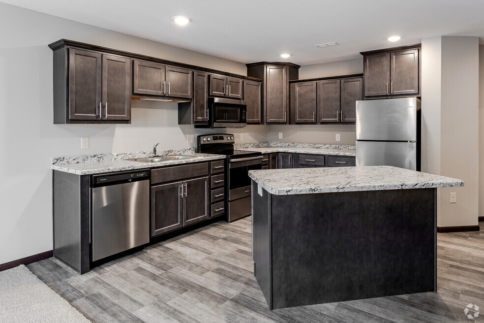 Cardinal Pines Apartment Homes, Staples, MN 56479 - photo 1