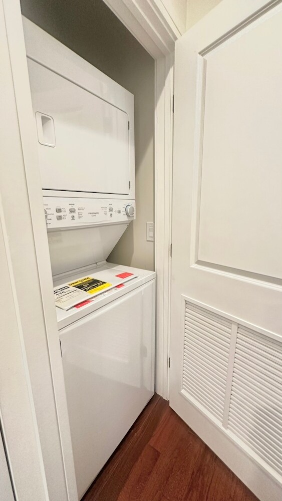 1147 W Lunt Ave unit 3, Chicago, IL 60626 - photo 5