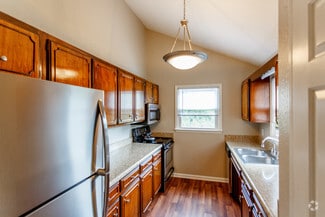 2160 N Thompson Ln, Murfreesboro, TN 37129