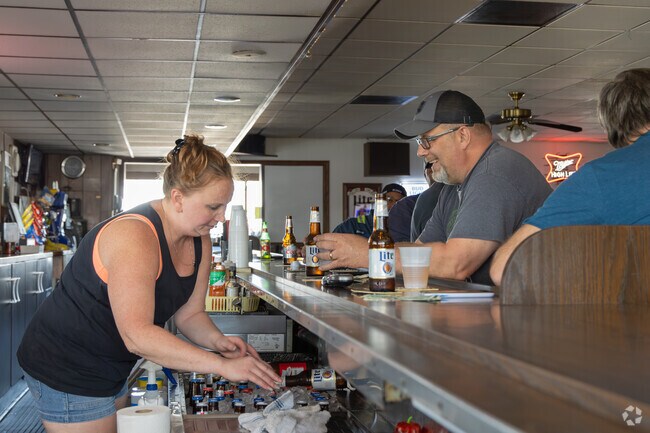The Waterfront Marine has views of Little Calumet River and bar food and drinks in Burnham.