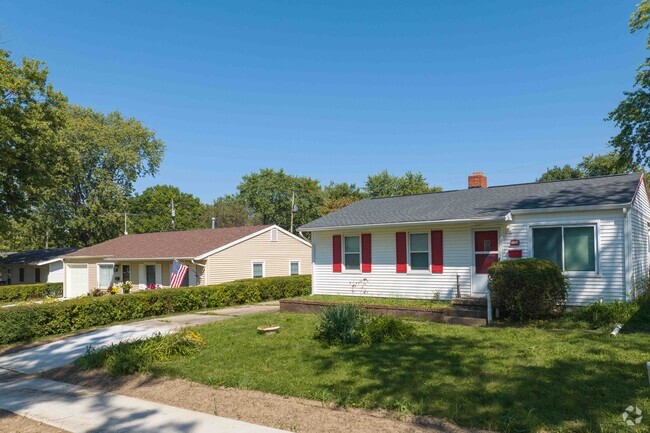 There are many charming ranch style homes in the quiet Crystal Lake area.