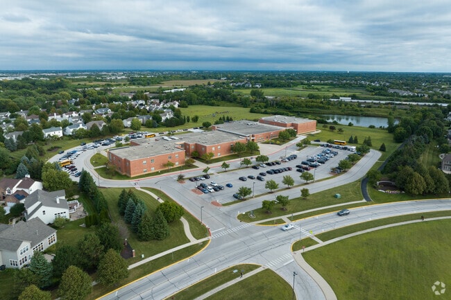 There are 1,042 students in grades 6-8 at Francis Granger Middle School.