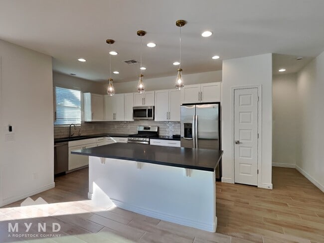 9959 W Whitton Ave, Avondale, AZ 85392 - photo 2