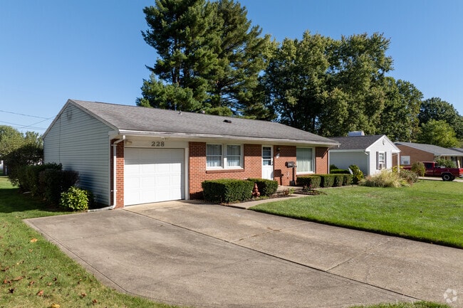 Rows of single-story ranch homes are common in Lexington neighborhoods.