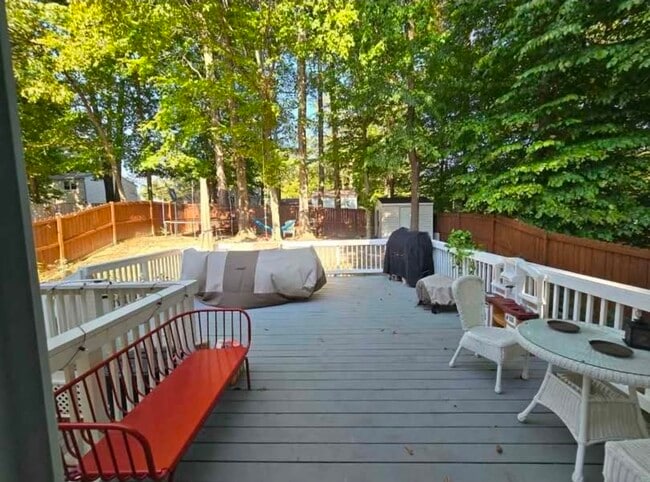 8499 Rainbow Bridge Ln, Springfield, VA 22153 - photo 7