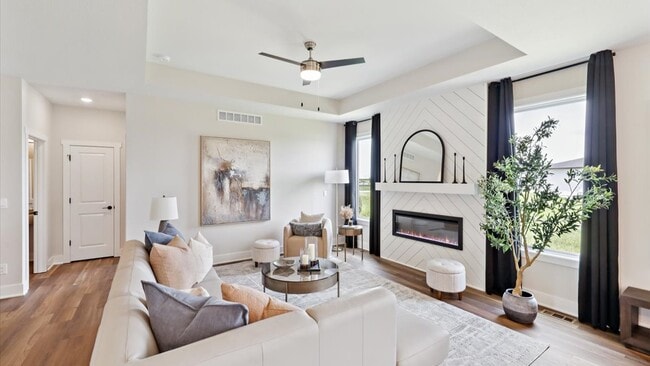 615 NW Concord Ln, Waukee, IA 50263 - photo 3