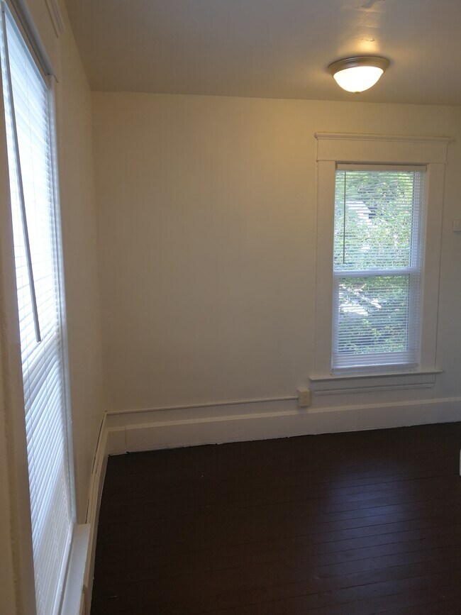 35 Walker St, Athens, OH 45701 - photo 7