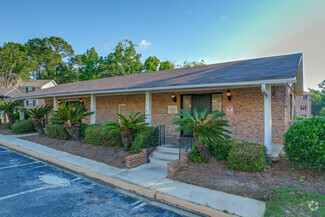 6220 Murray Dr, Hanahan, SC 29410