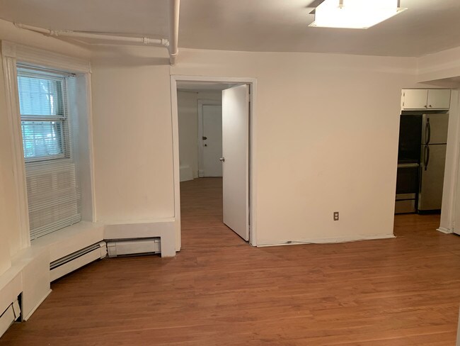 Living/Dining Area