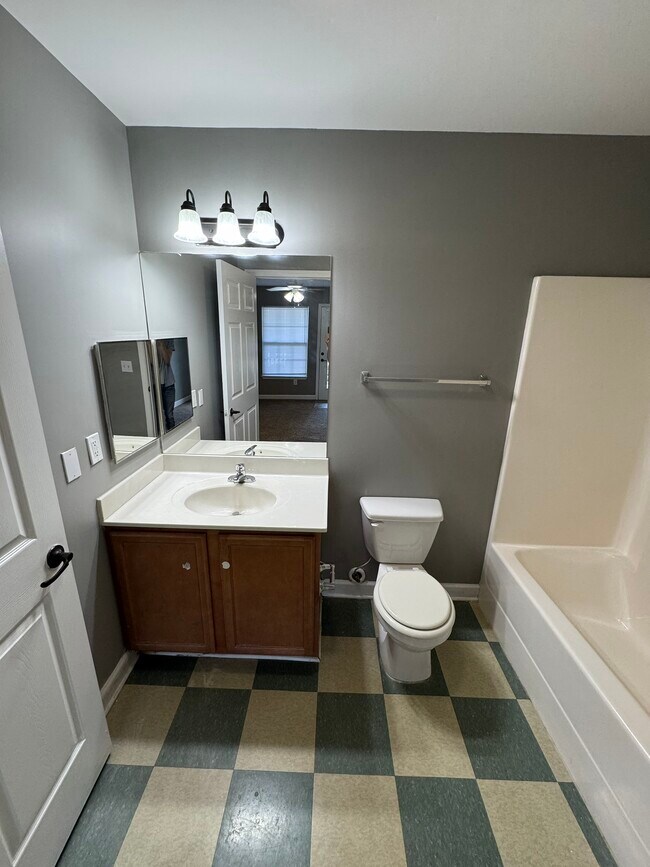 Royce Hill- Income Restrictions Apply, Oak Ridge, TN 37830 - photo 7