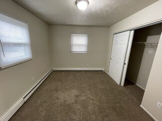698 Robinson Rd Unit 3, Campbell, OH 44405