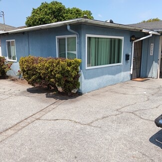 4745 W 160th St, Lawndale, CA 90260