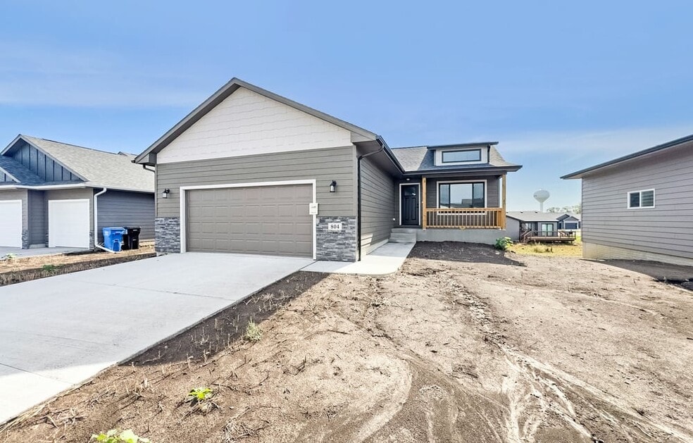 804 S Main St, Lennox, SD 57039 - photo 1