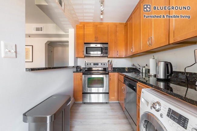 600 Bashford Ln unit FL3-ID762, Alexandria, VA 22314 - photo 6