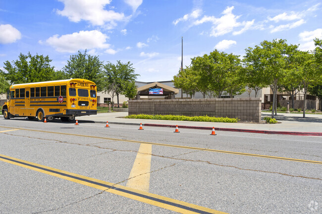 Mesa View Elementary School, Rankings & Reviews - Homes.com