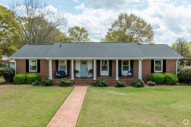 Delightful ranch style homes line the streets of Clanton neighborhoods adding charm and depth to the area.