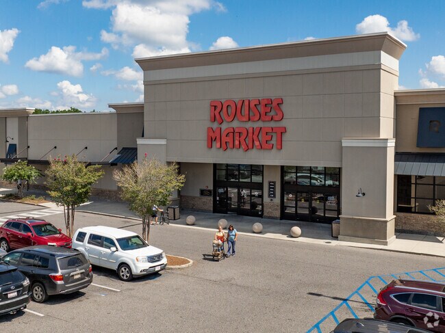 The Southern grocery store chain, Rouses, is a favorite among Ferry residents.