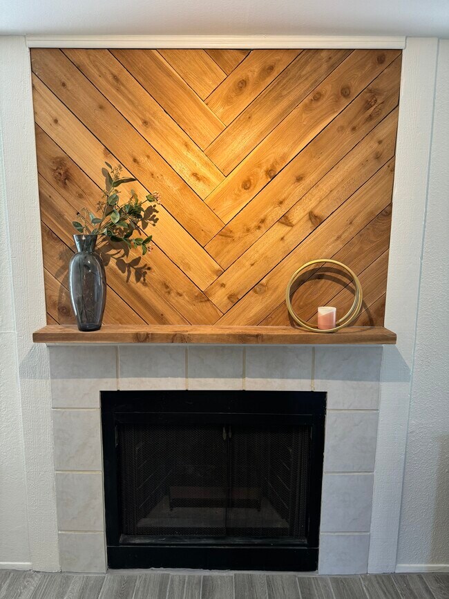 604 Highcrest Dr unit 224, Granite Shoals, TX 78654 - photo 2