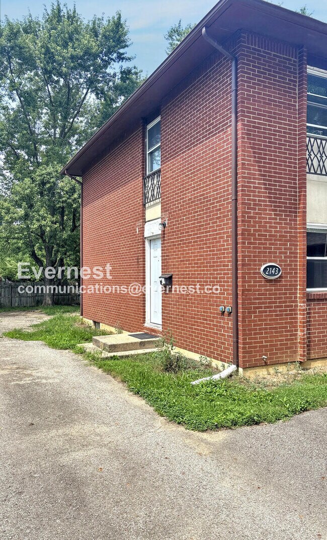 2143 Wadsworth Dr, Columbus, OH 43232
