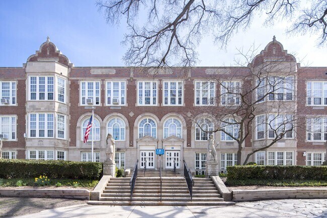 Haven Middle School has an overall Niche grade of B plus.